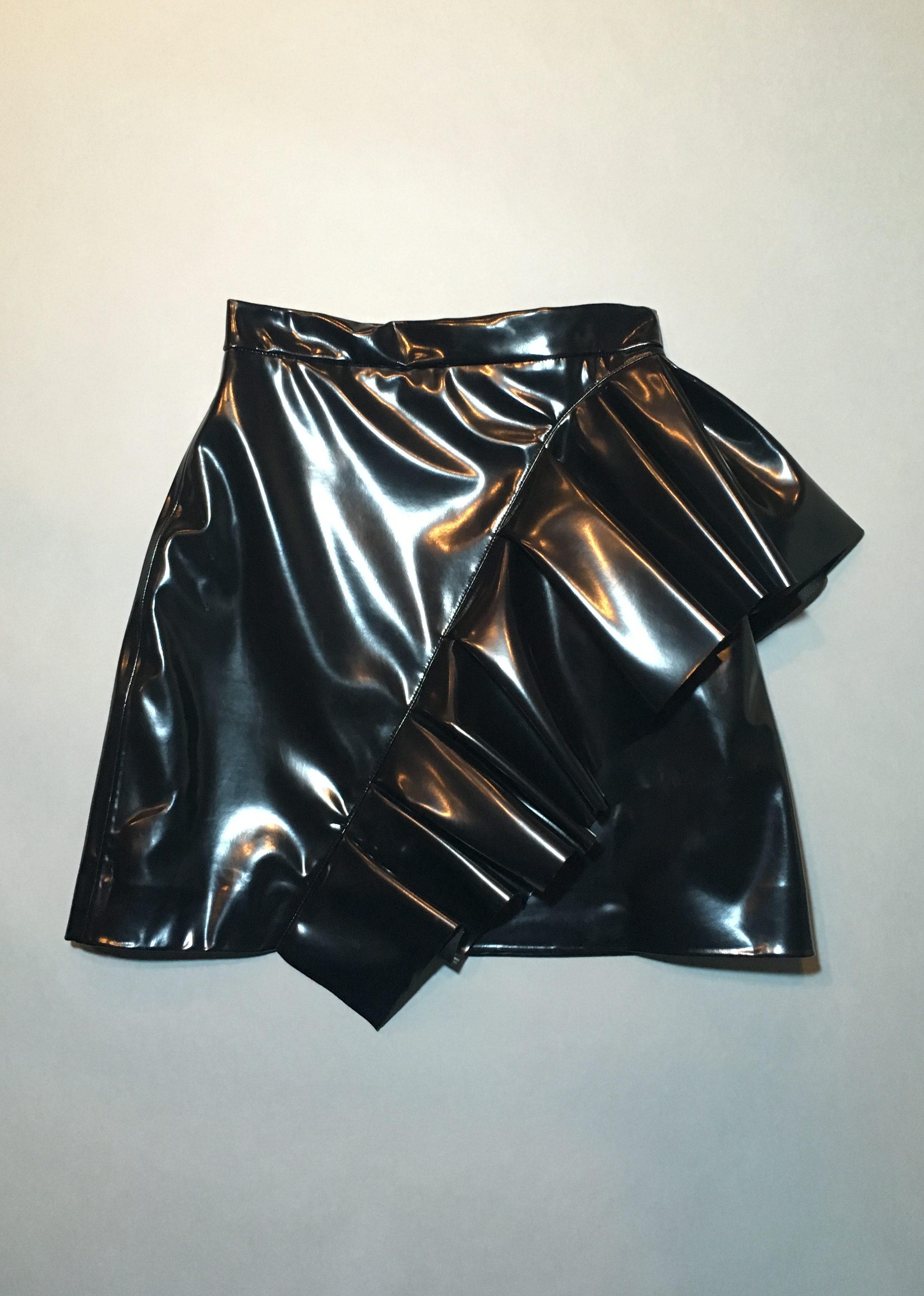 スタイリスト入江陽子さんの今月のひとめぼれ -〈MSGM〉のスカート