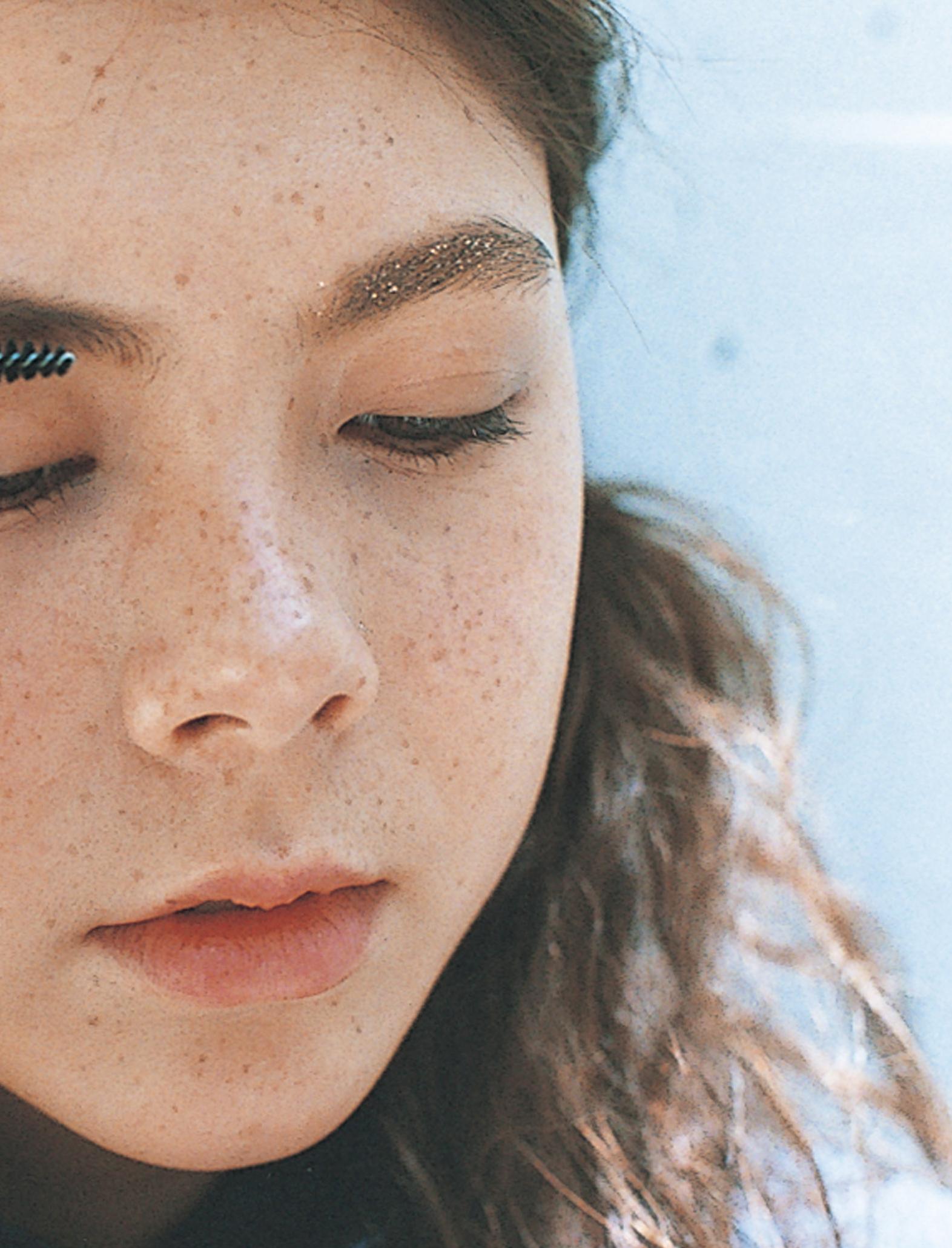 3ステップ&1分。旬のアイブロウをマスターしよう - キラキラGLITTER眉毛