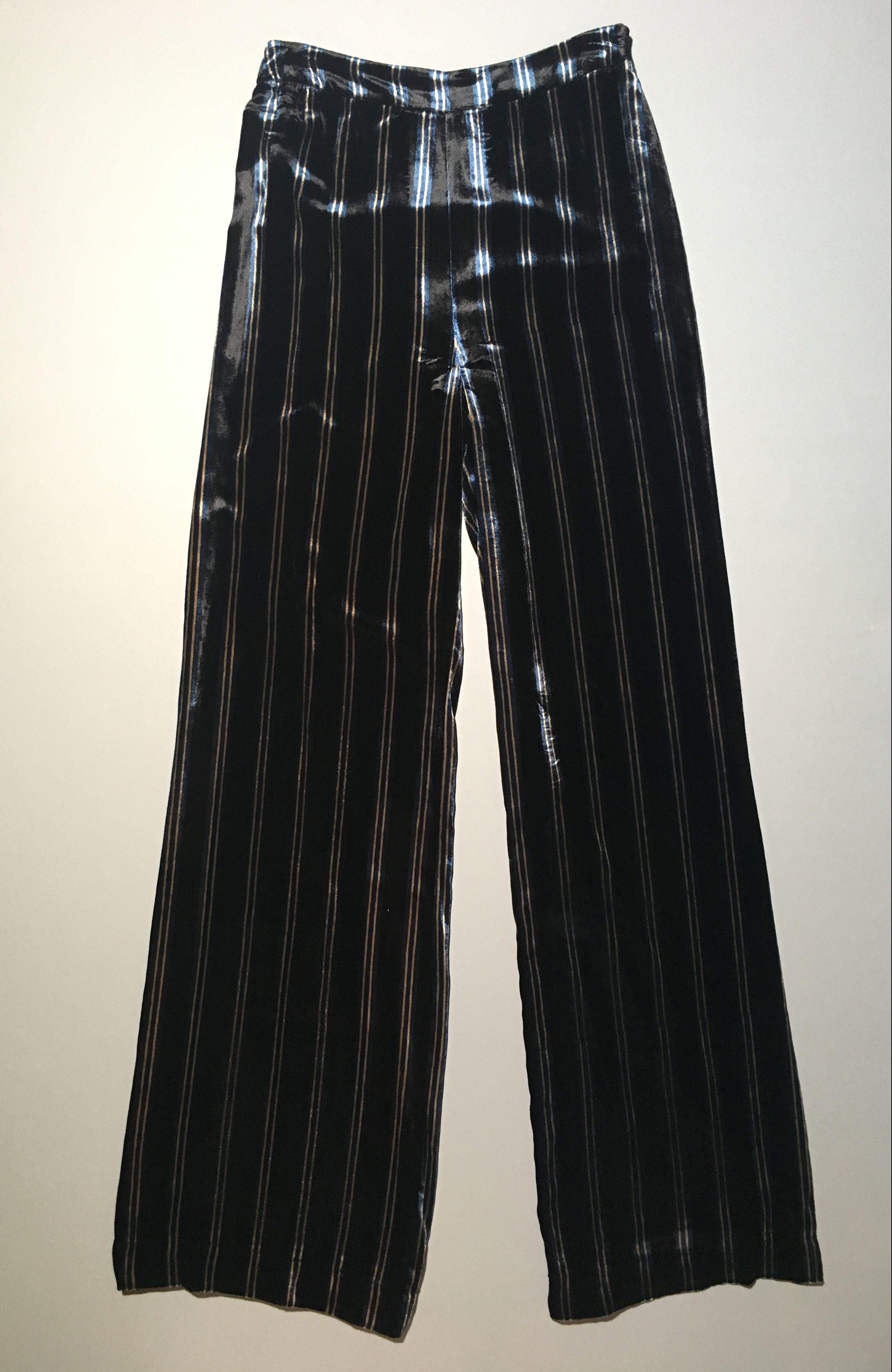 スタイリスト入江陽子さんの今月のひとめぼれ-〈バウム・ウンド・ヘルガーデン〉の ストライプベロアパンツ