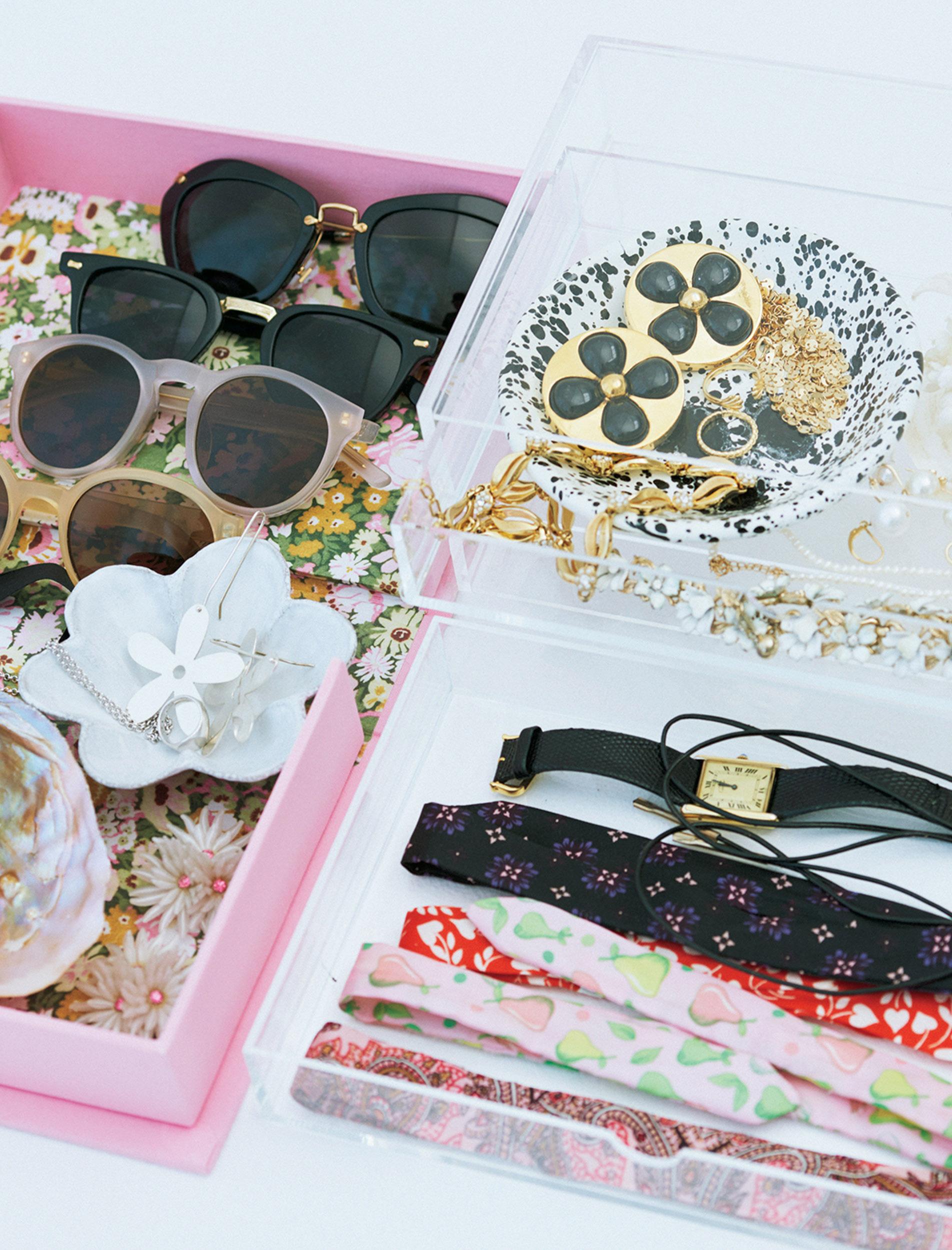 『ロマンティックなアクセサリーを一気に見たい』〈エディット フォー ルル〉バイヤー 曽根英理菜さんの愛用品と収納術