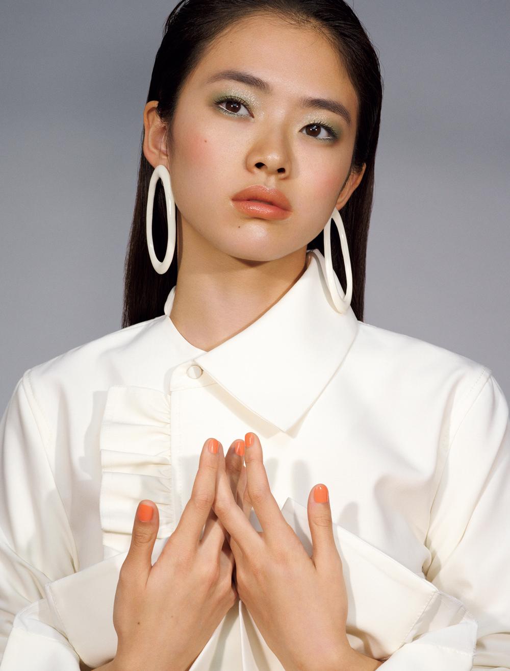 「人の輪が広がるように」キラキラシャドウで新しいつながりを!2018年の開運メイク