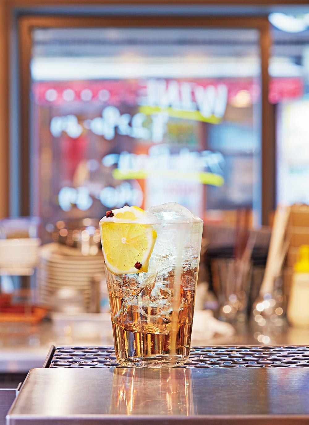 16時、友達を待ちながら飲みたいのはこんな”泡”