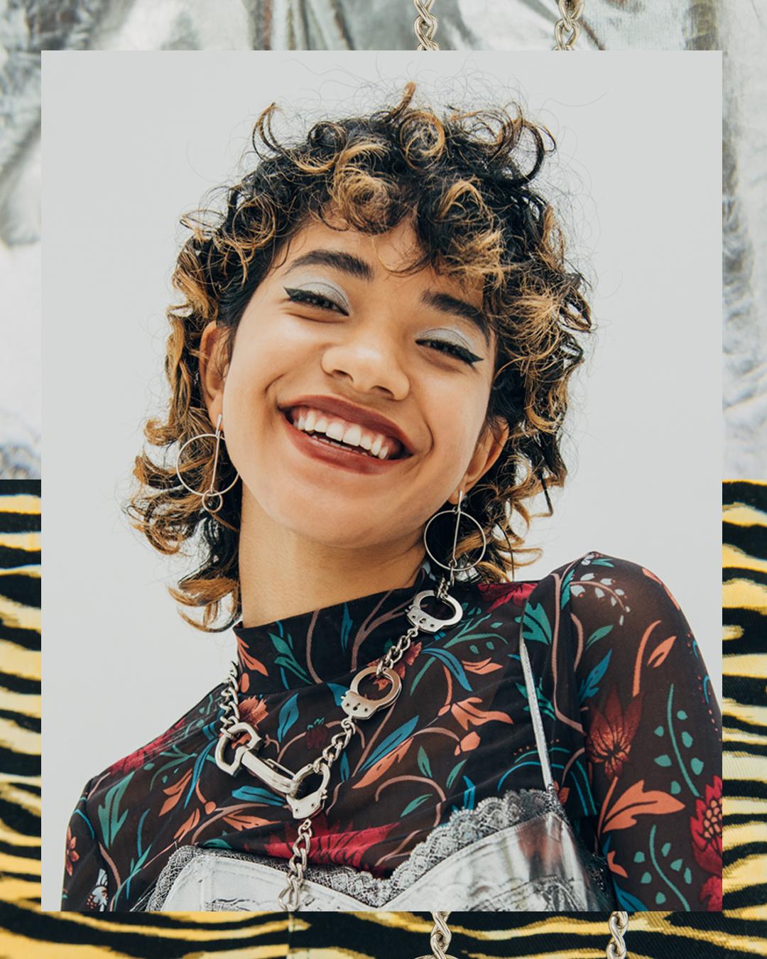 GINZA　おしゃれ　着まわし　アーティスト　sakura スナップ