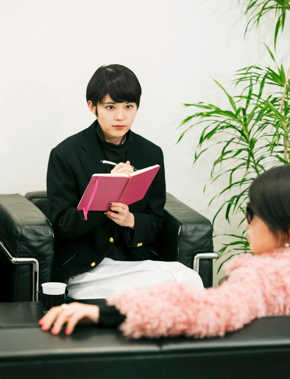 GINZA女子の1ヶ月着まわし：12/11「大御所女優の一言が、私を開眼させたのです」