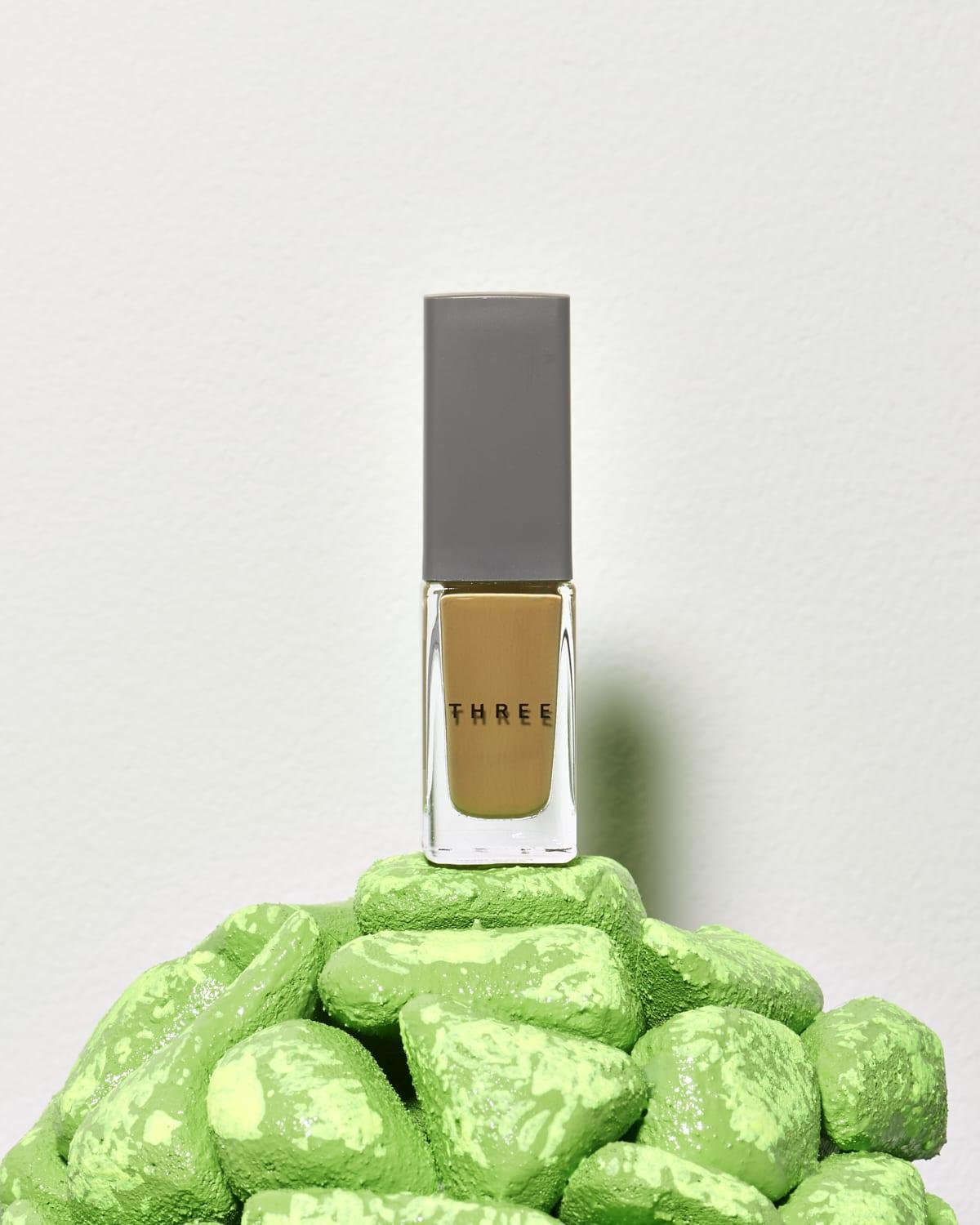 セルフネイル派のあなたに。新しい年のスタートを彩る1月のネイルポリッシュ