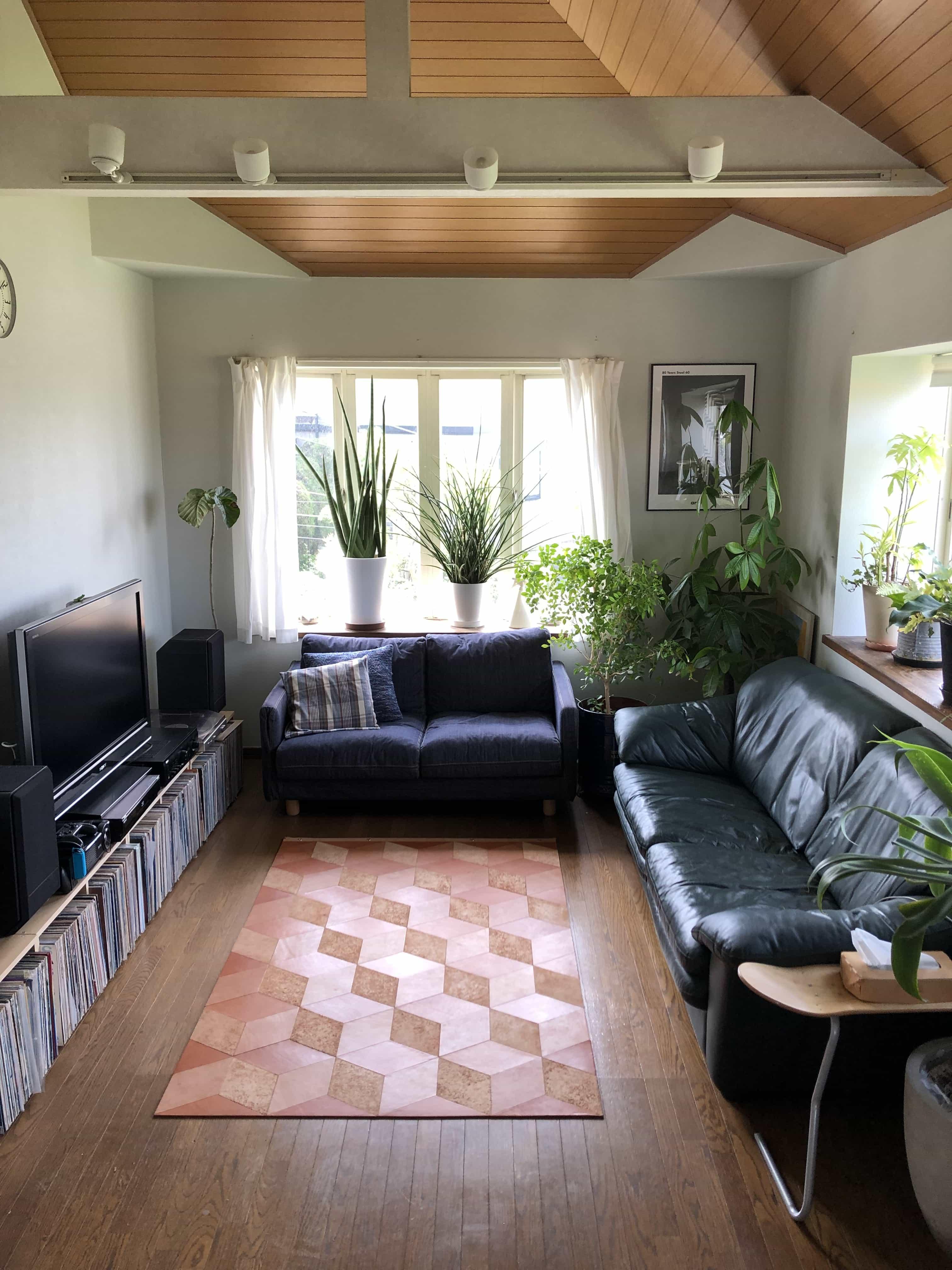 私と部屋 vol.16 自分たちで壁を塗り替え、スタイルに沿った新空間へ。 ー高堂絵莉さん