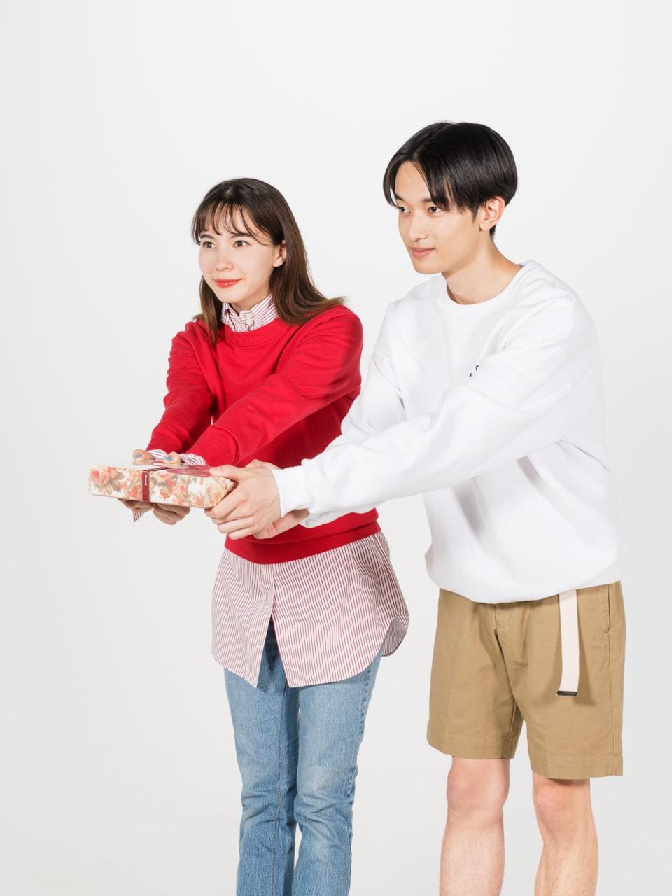 菓子折もってご挨拶