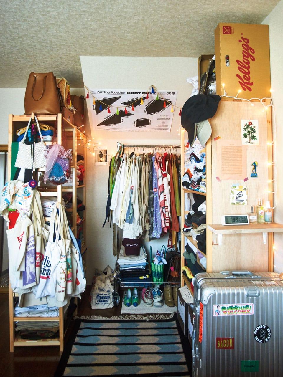 Tシャツ満載!部屋の一角に重なる想い出。エディター・川島あぐりさんクローゼット