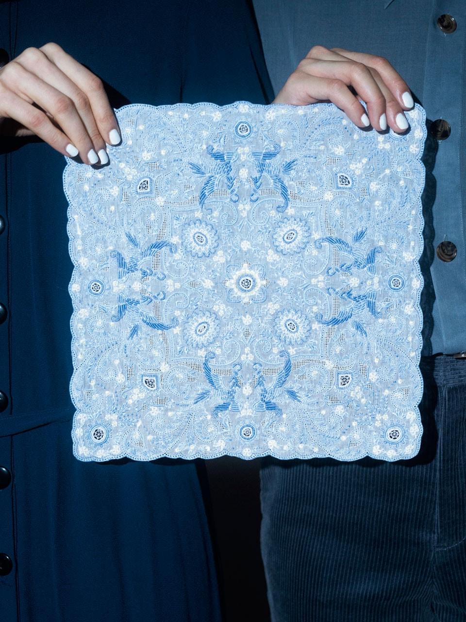 レース＆刺繍ハンカチはレディの必需品 ゲットするなら一生物を  