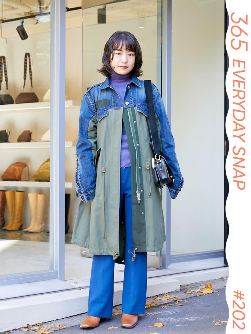 寒色のグラデーション使いが上手。ブラウンのブーツで綺麗めに|365日おしゃれスナップ