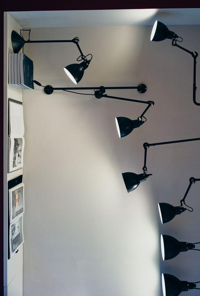 最新インテリアショップガイド。センスの良い照明や観葉植物を取り入れて「the GARDEN」「Royal Furniture