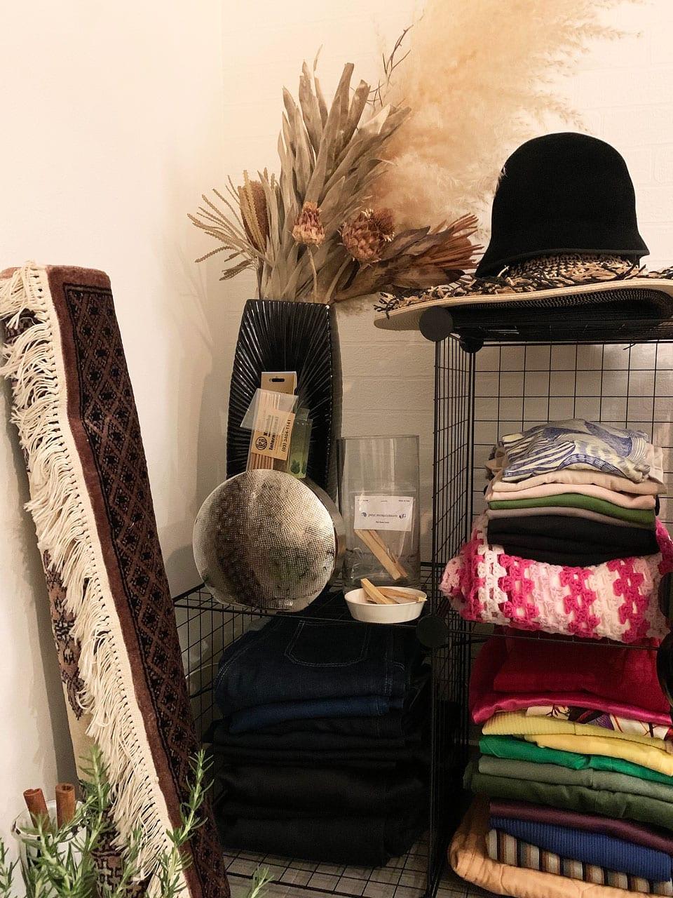 内田安美 ファッション　ヴィンテージ　収納　インテリア