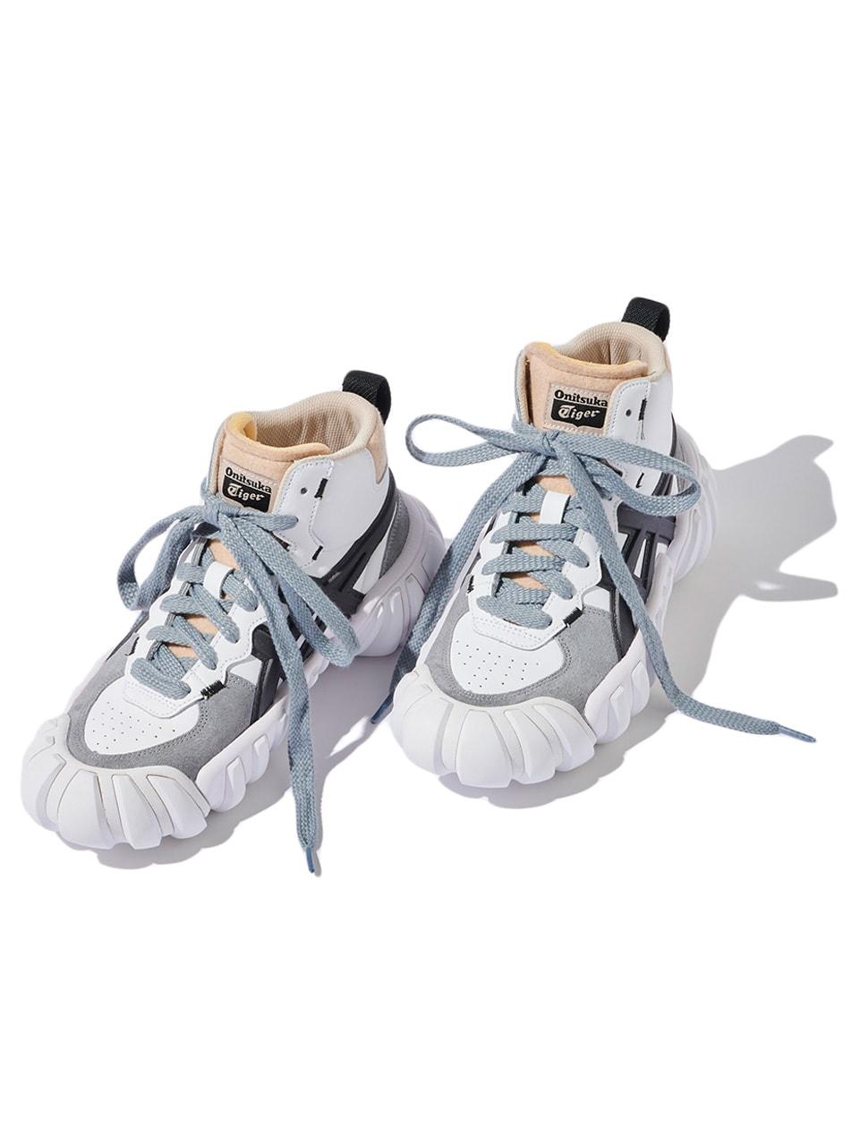 オニツカタイガーのハイカットスニーカー