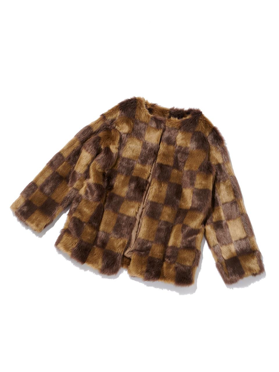 メゾンスペシャルのファーコート