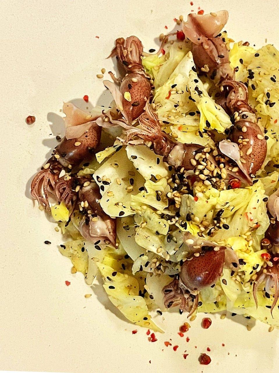 となりの5分メシ vol.77 春キャベツとホタルイカの胡麻和え