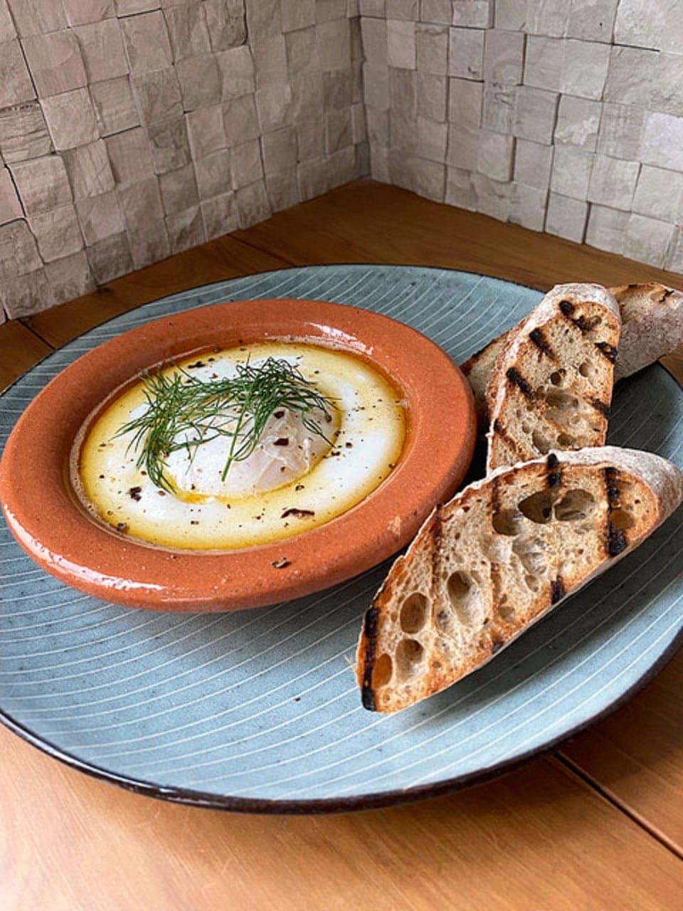 となりの5分メシ vol.62 半熟ターキッシュエッグのカリカリトースト添え