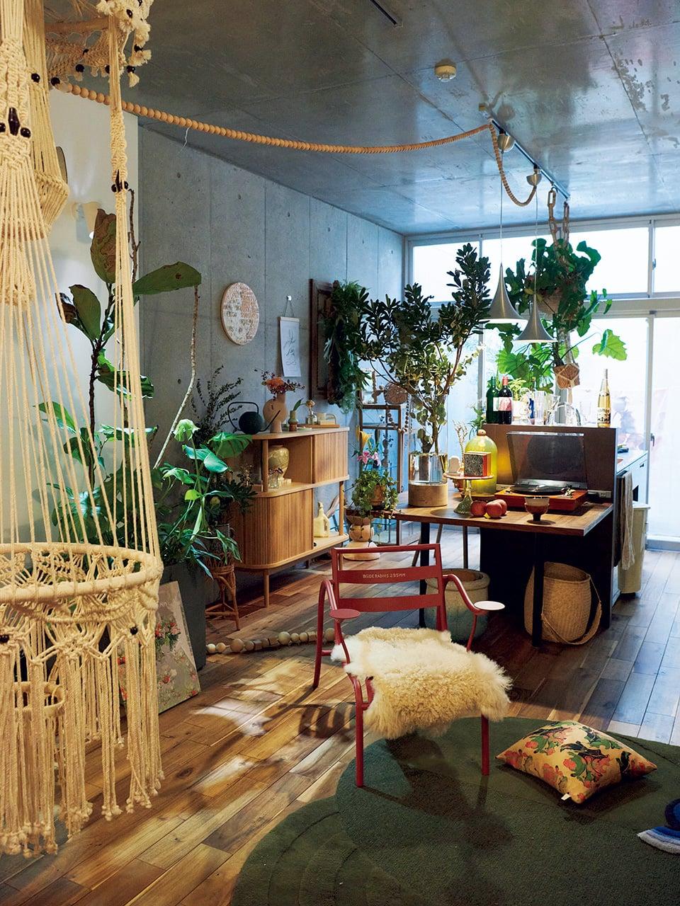 ナチュラル風味とアートピースの共存|クリエイターたちの快適空間に潜入 vol.1 クリエイティブプロデューサー・後藤あゆみさん