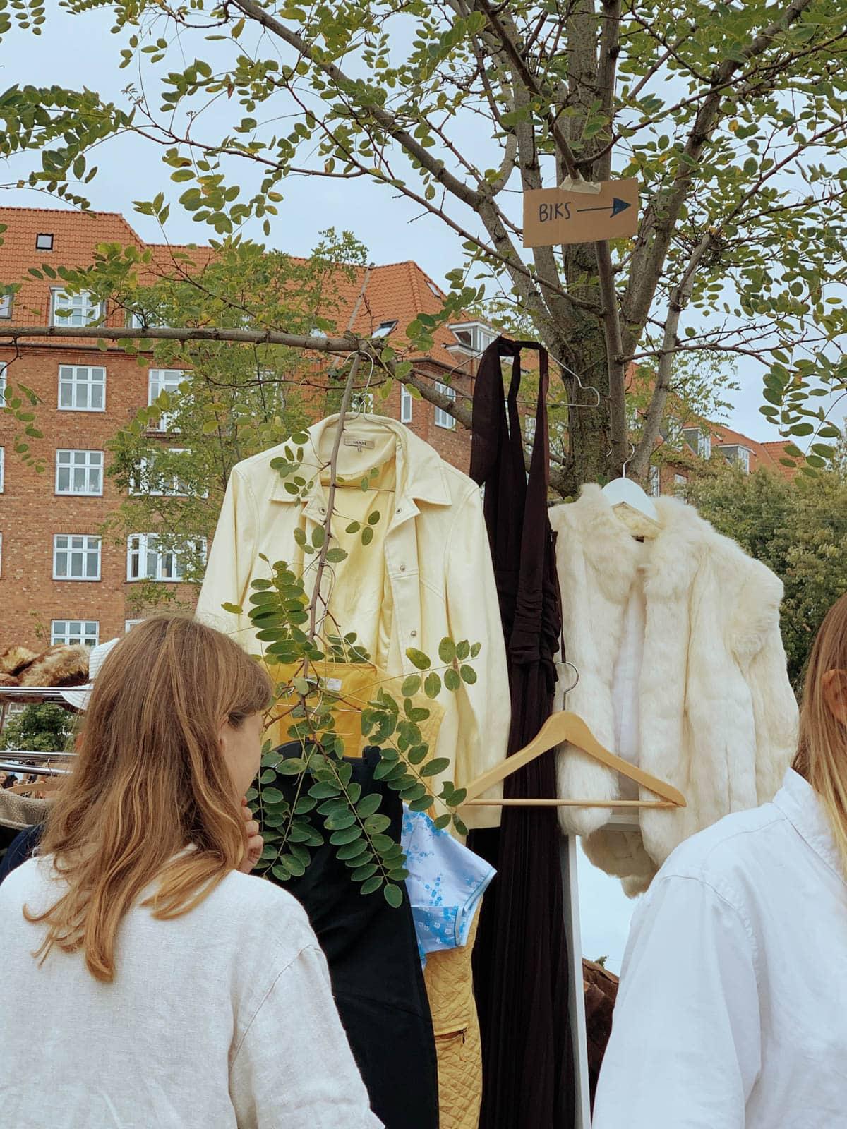 誰かのいらないものは、誰かの宝物だったりする。フリーマーケットで賑わう秋のデンマークより、mayanoueのCPH通信 03