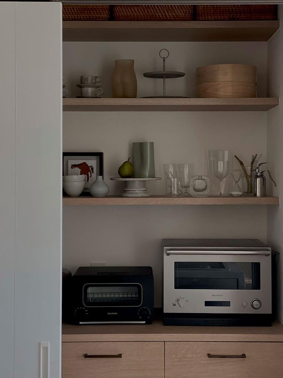 私と部屋 vol.111 オーダーメイドハウスで実現した理想の景色。実用性も欠かさない無機質デザインで、ホテルライクに ー 木村さやこさん