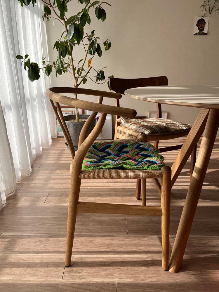 私と部屋 vol.112 大切な人とのシーンを思い浮かべて。木と異素材の組み合わせで、バランスよく遊びある空間に ー 杉本えりこさん