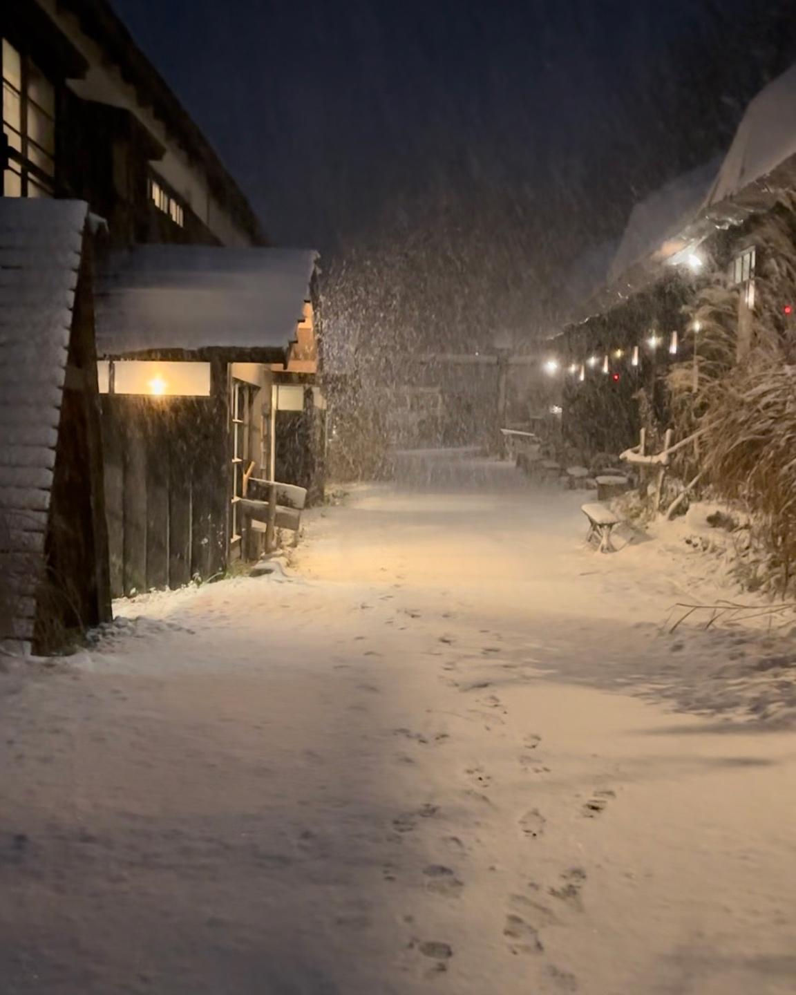 インド系の人間が温泉に入り続けてたらどのような美肌効果を得るのか?