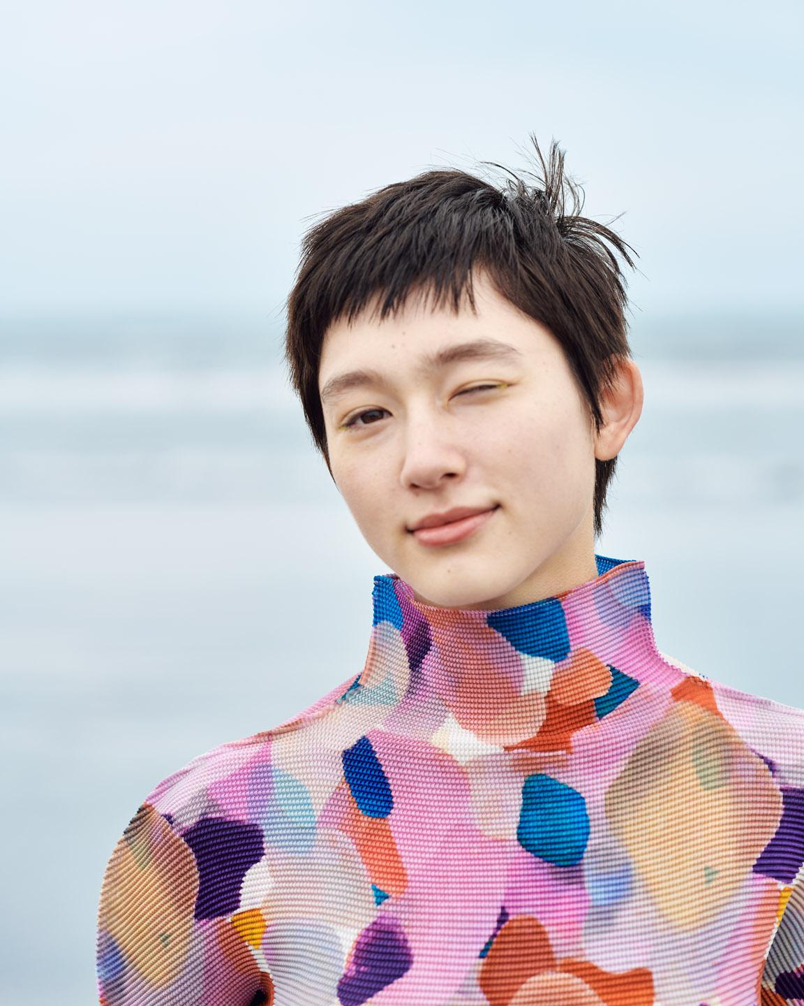 〈me ISSEY MIYAKE〉をまとって、時の冒険へ  vol.01