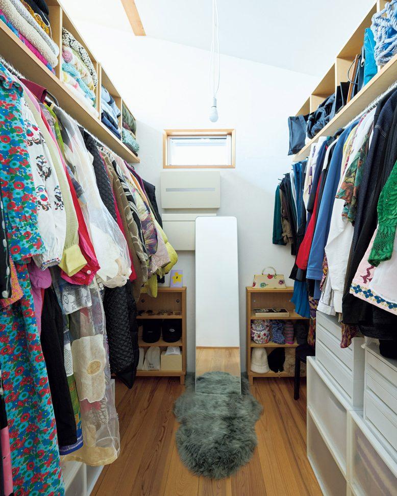 アートディレクター、グラフィックデザイナー上野 凜さんと優さんのクローゼット