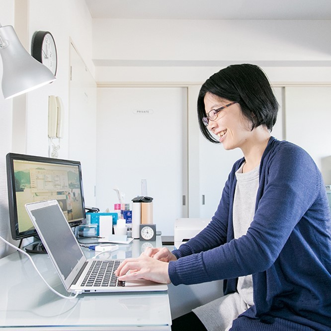 オフィス環境をコピー！ギャップをなくして効率よく プランニング事業部／杉浦さんのリアルワークライフ