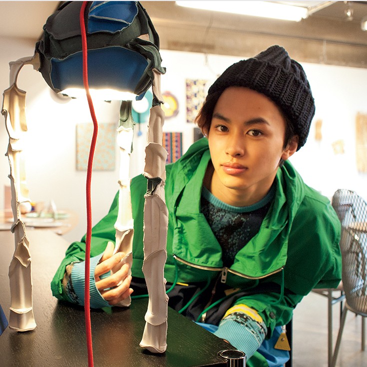 草川拓弥くんと行く恵比寿のインテリアギャラリー！華やかなマイルームの一角もチェック