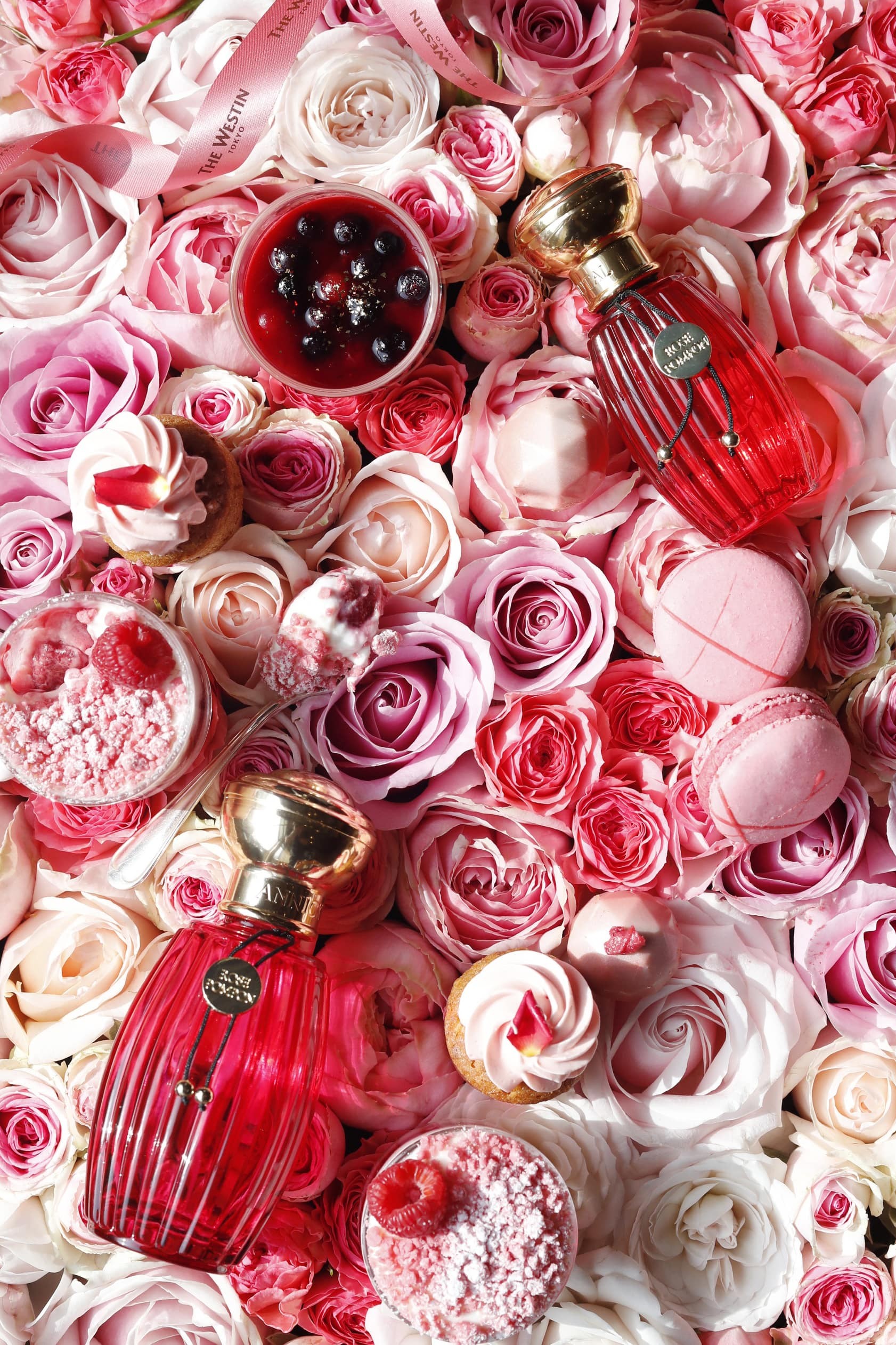 アニック グタール発、優雅なバラのティータイム