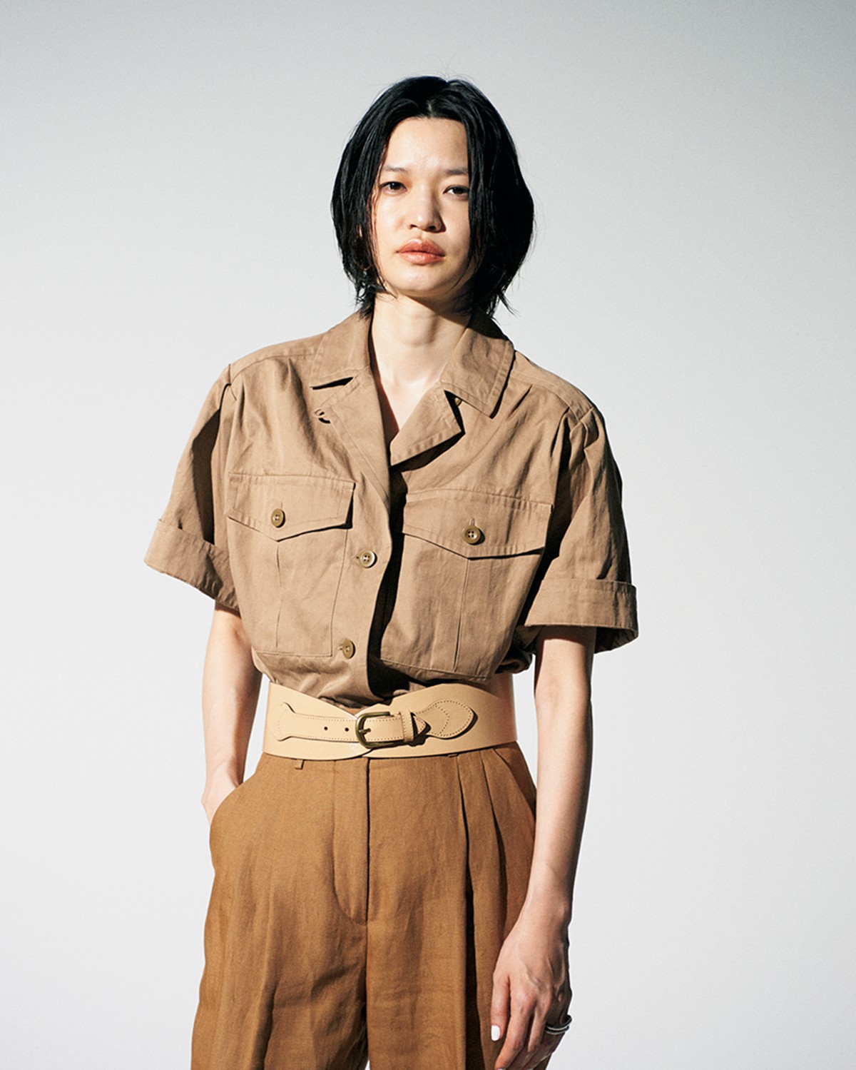 知的な色、ベージュの考察とモダンスタイル