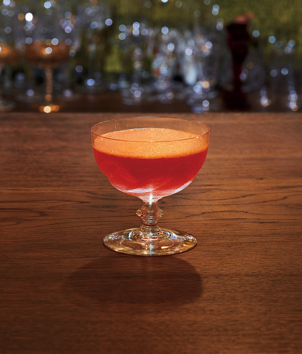 泡カクテルをオーダーしたくなるバー