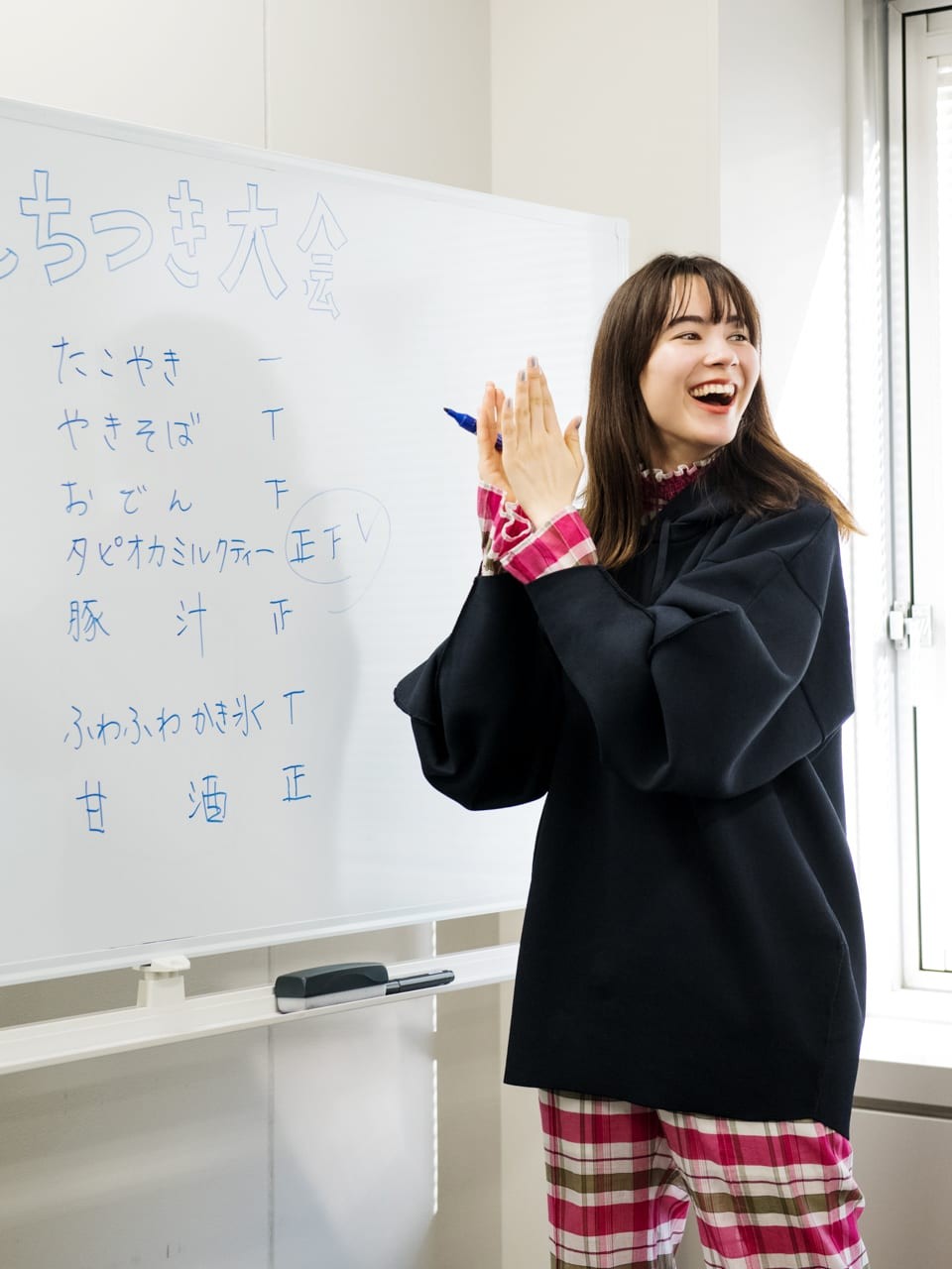 GINZA女子の1ヶ月着まわし：1/23「町内会のイベントには何屋さんを出店する？」