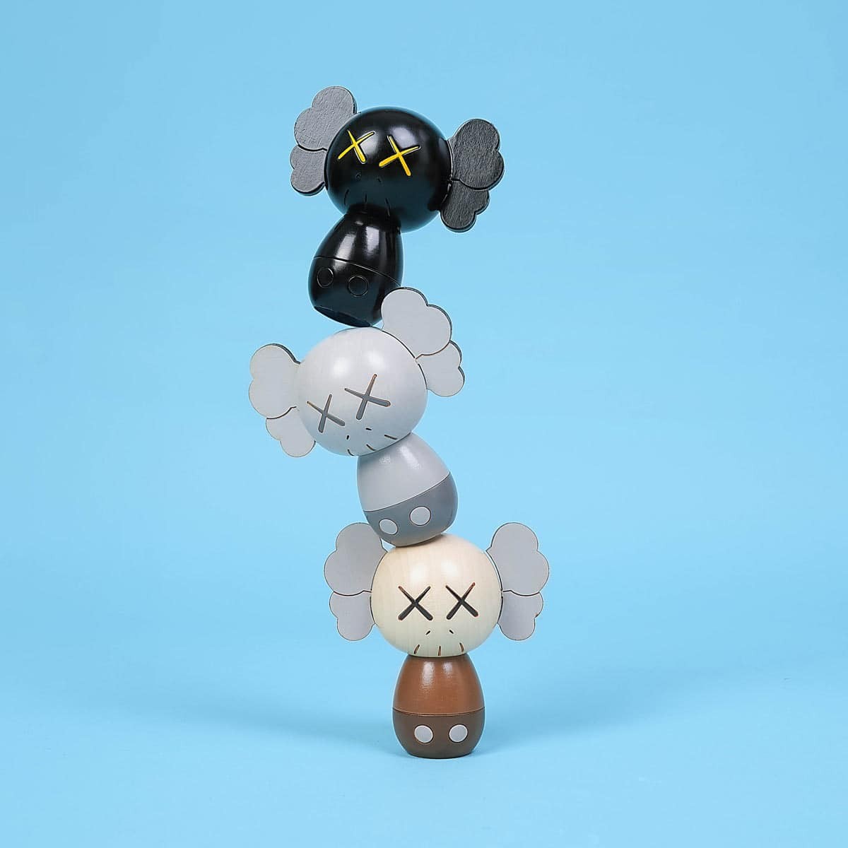 KAWS:HOLIDAY』ついに日本へ。富士山に巨大“COMPANION”が出現 