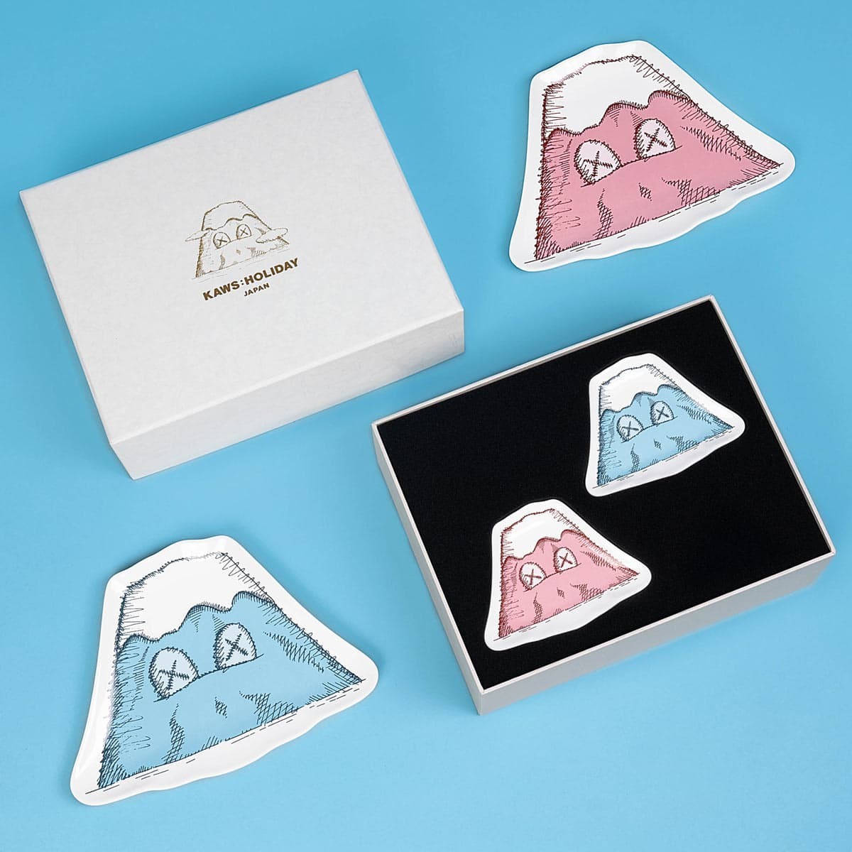 KAWS:HOLIDAY』ついに日本へ。富士山に巨大“COMPANION”が出現 