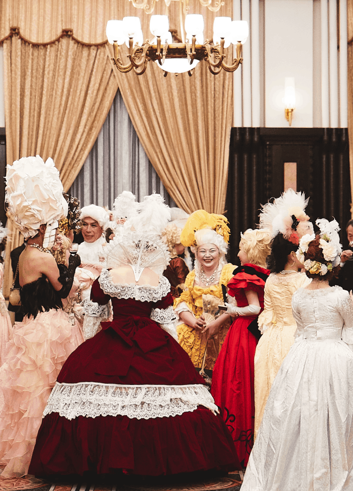 ベルばら舞踏会　レポート　バロックダンス　ベルばら手帖　GINZA レポート　学士会館　ロココドレス　ベルサイユのばら