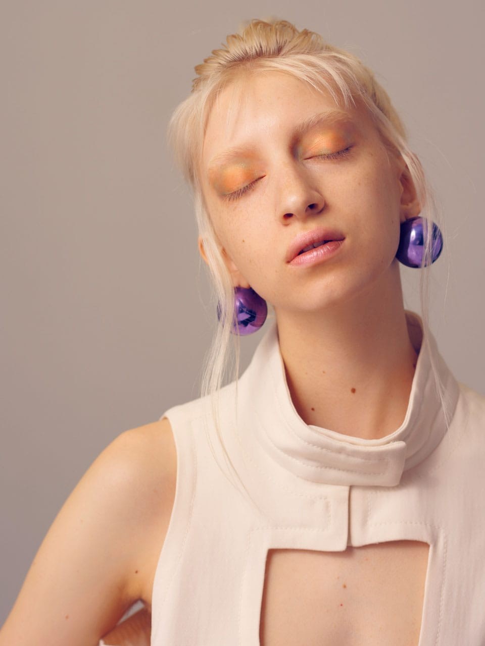 グリーンオレンジアイメイク