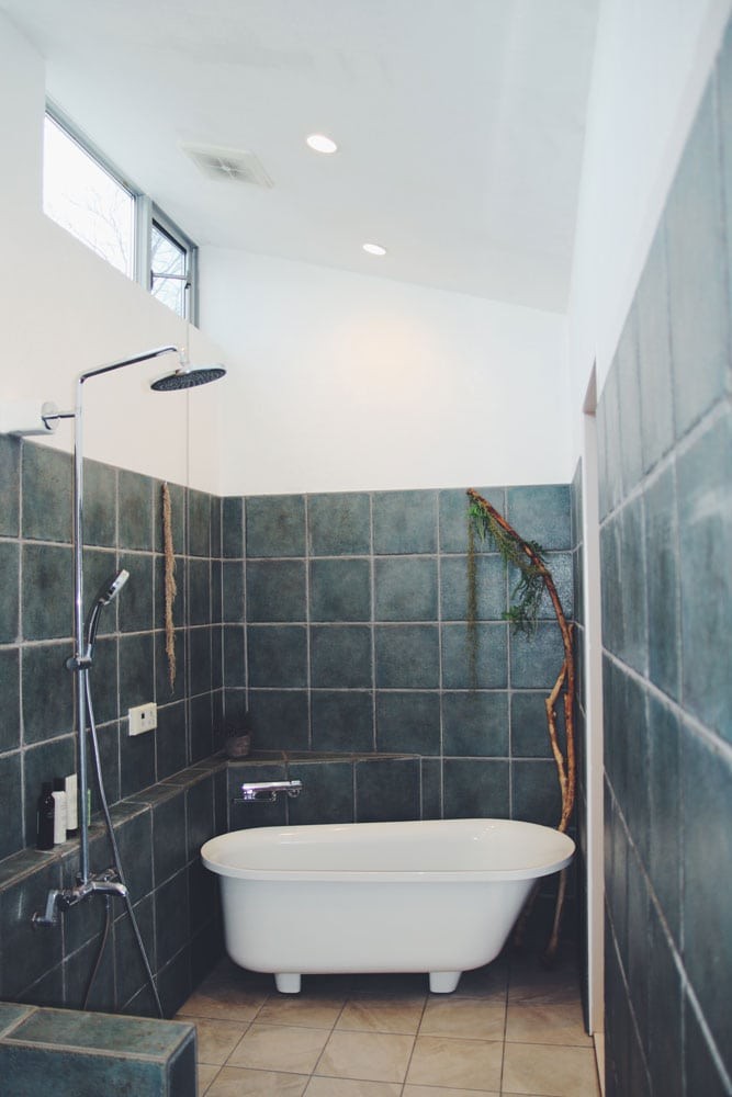 私と部屋　マイホーム　天井 - Slide:3