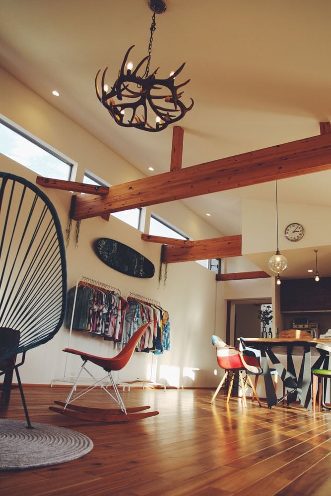 私と部屋　マイホーム　天井 - Slide:2