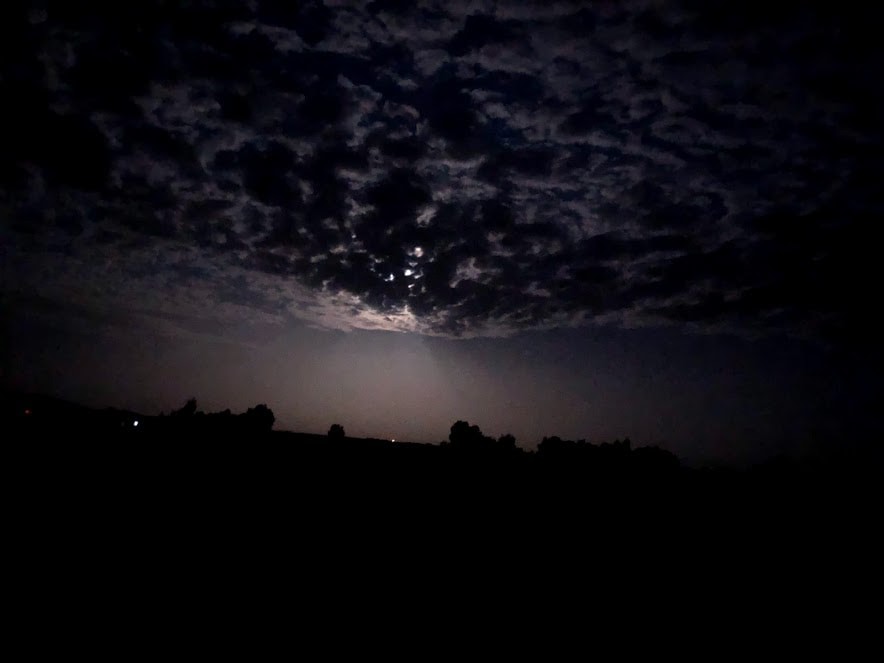 強く発光する月光 - Slide:7