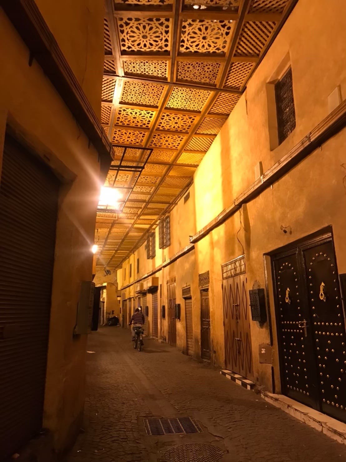 帰り道のアーケード - Slide:8