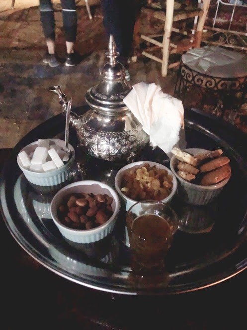 ミントティーとスナックのサービス - Slide:6