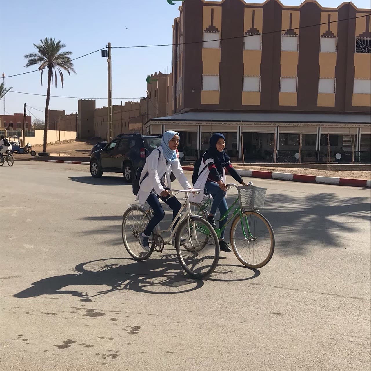 ハシラビードの街中 - Slide:6