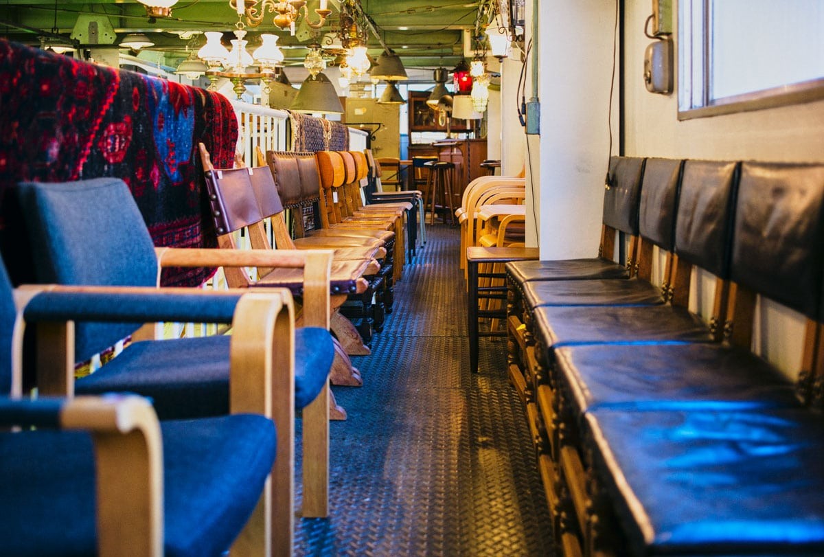 SHARK-ATTACK-LAND - Slide:6