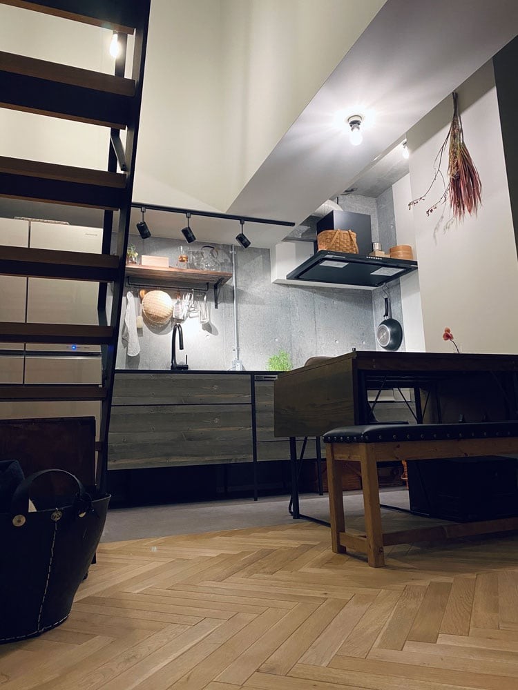 私と部屋 - Slide:8