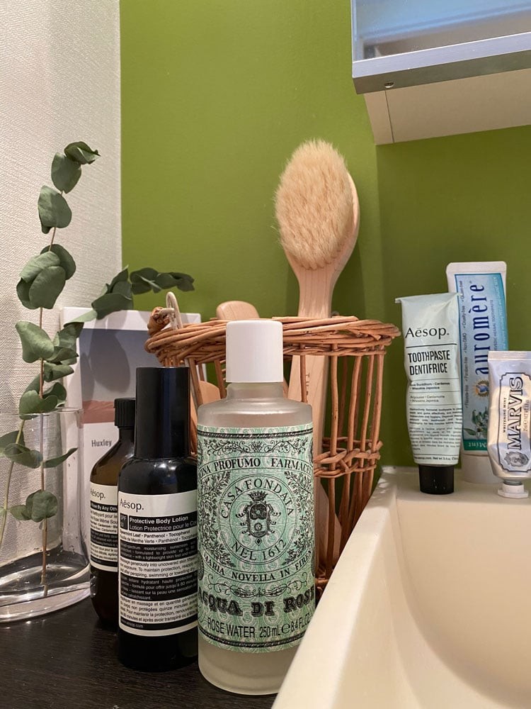 私と部屋 - Slide:10