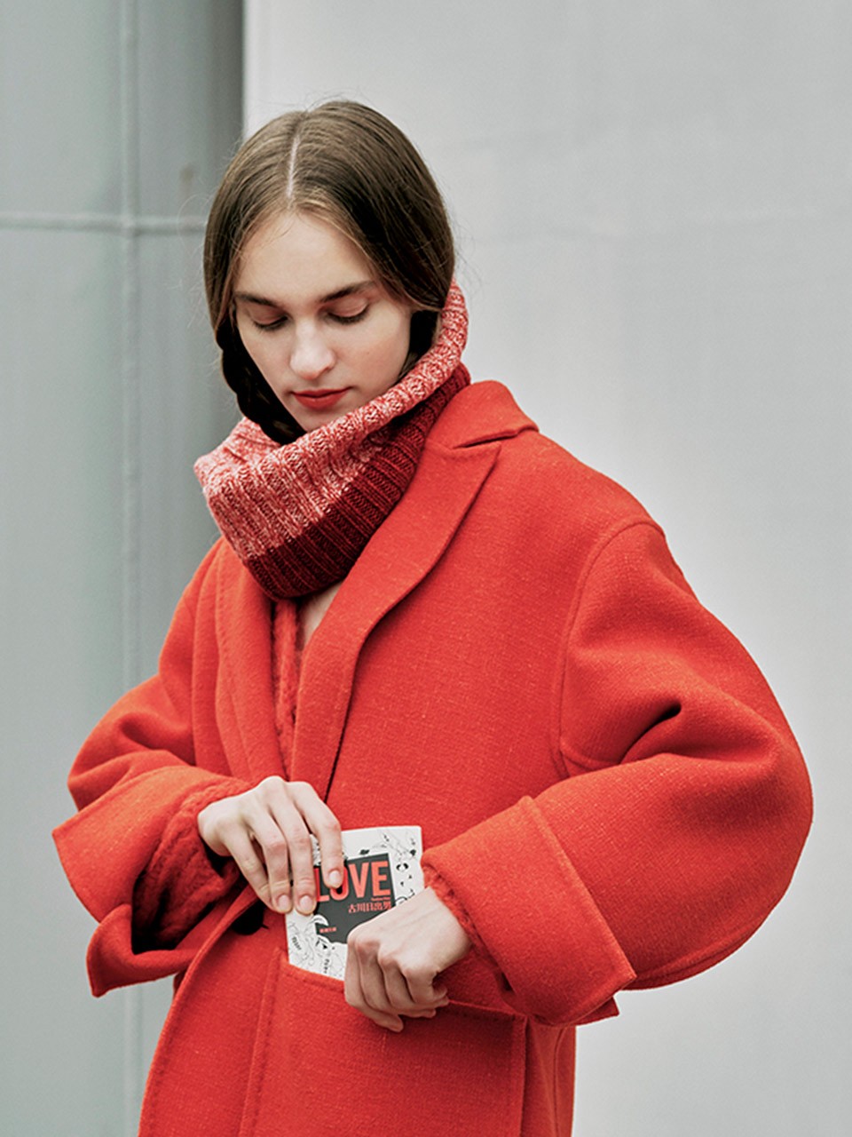 本とコート、未来のカノン