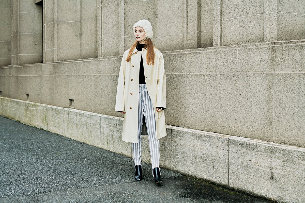 本とコート、未来のカノン - Slide:1