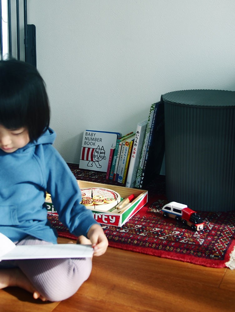 私と部屋 - Slide:3