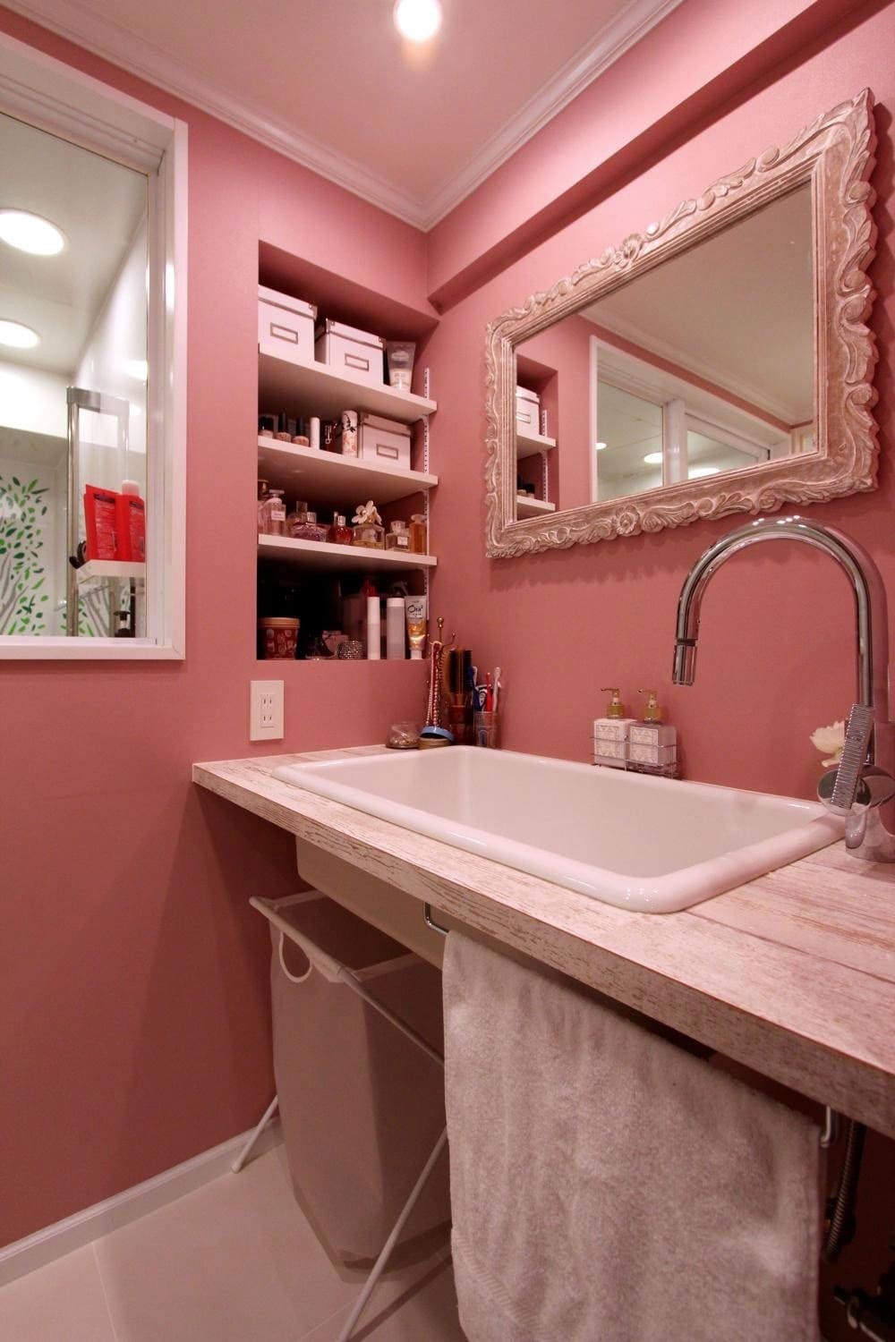 私と部屋 - Slide:8